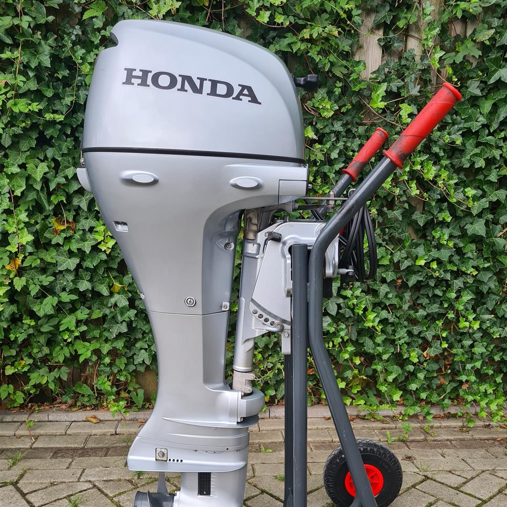 Honda 8pk 4takt in absolute nieuwstaat.