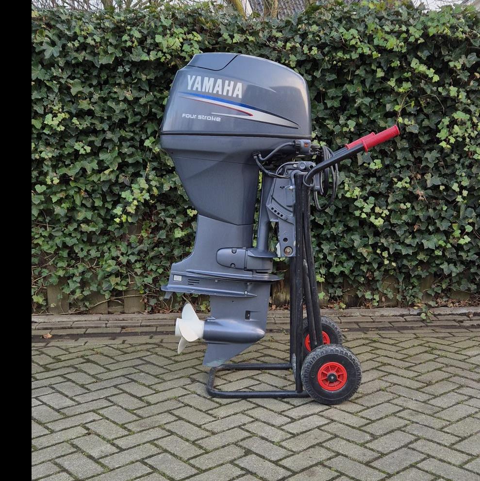 Yamaha 30pk met powertrim in zeer mooie staat
